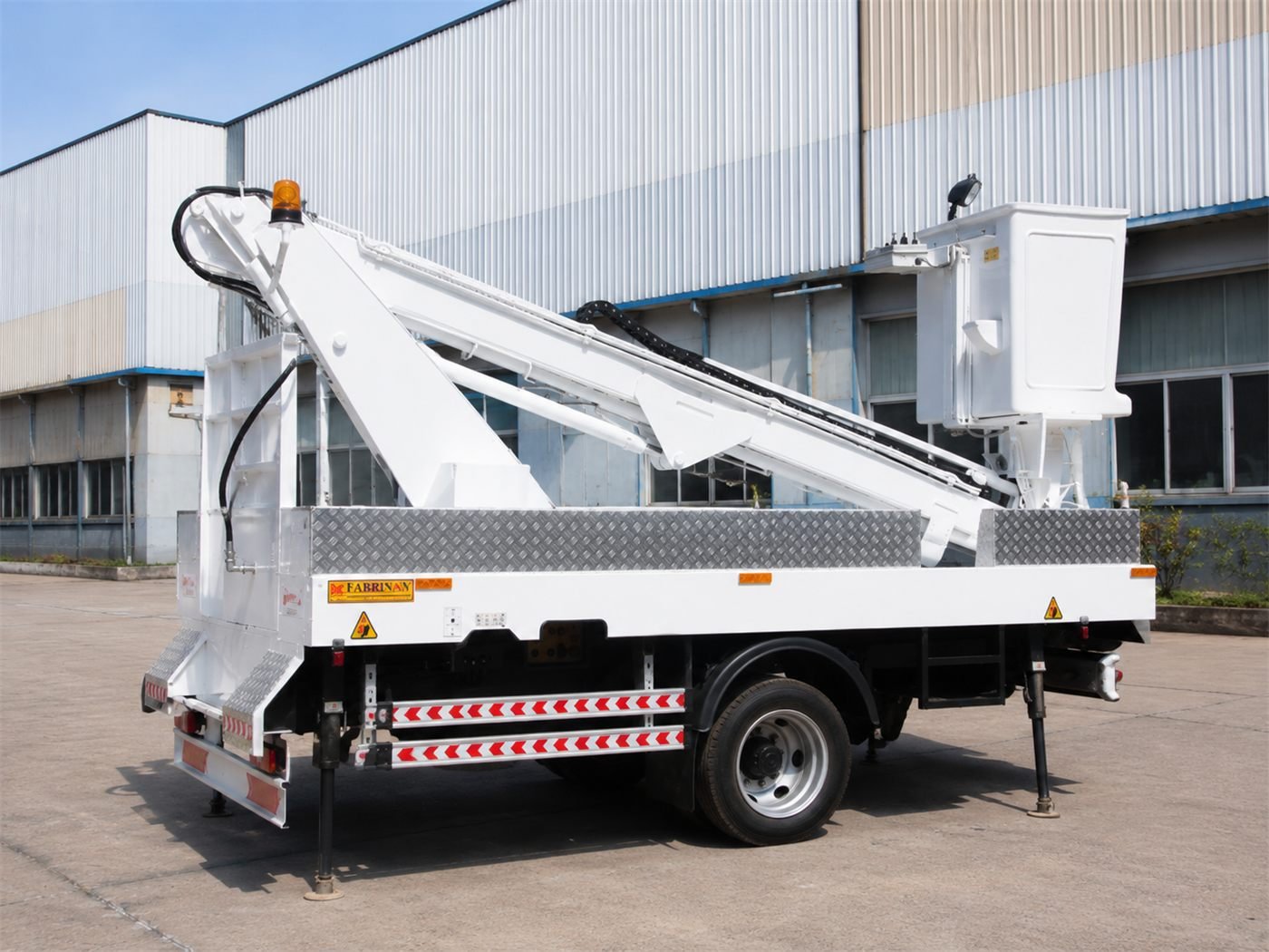 Nacelle élévatrice sur camion porteur